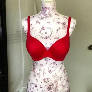 Victoria’s Secret Body by Victoria 38C